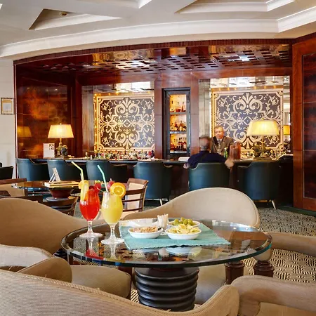 Готель Mercure Excelsior 4*