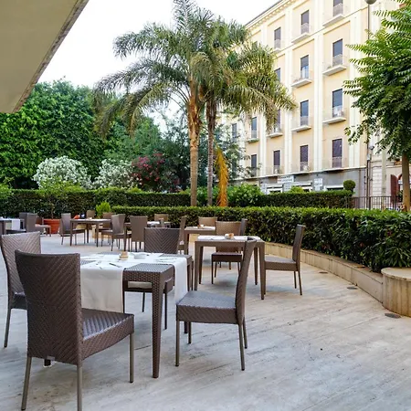 Готель Mercure Excelsior 4*
